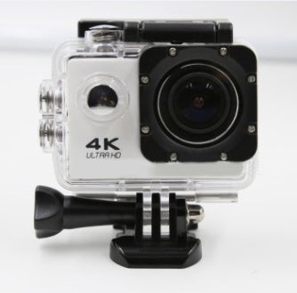 Caméra sport 4K étanche jusqu'à 30m, objectif 170°, Wi-Fi, 12 MP. Idéale randonnée, surf, moto et plongée. Livraison rapide – Lecoinmalin.fr