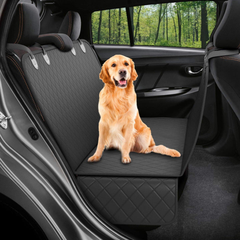 Housse imperméable pour siège arrière de voiture, protège des poils et griffures. Idéale pour les chiens. Facile à installer. Livraison en France.