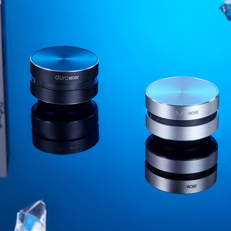 Mini enceinte Bluetooth à conduction osseuse jusqu'à 115 dB. Transformez n'importe quelle surface en haut-parleur. Compact et innovant. Livraison en France.