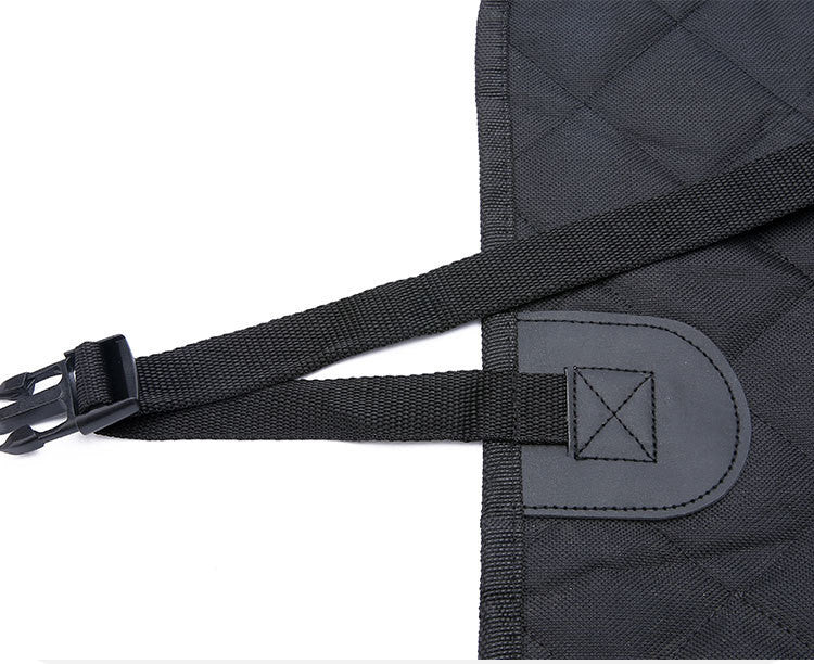 Housse imperméable pour siège arrière de voiture, protège des poils et griffures. Idéale pour les chiens. Facile à installer. Livraison en France.