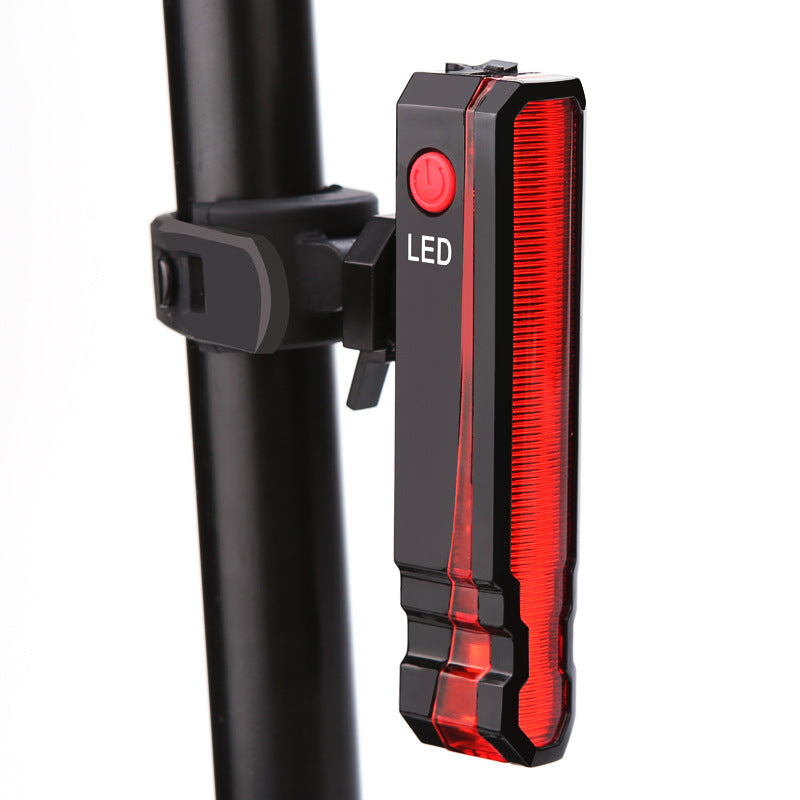 Feu arrière vélo laser Spider-Man LED, 150 LUX, rechargeable USB. Visibilité maximale de nuit, fixation silicone rapide. Design original et tendance.